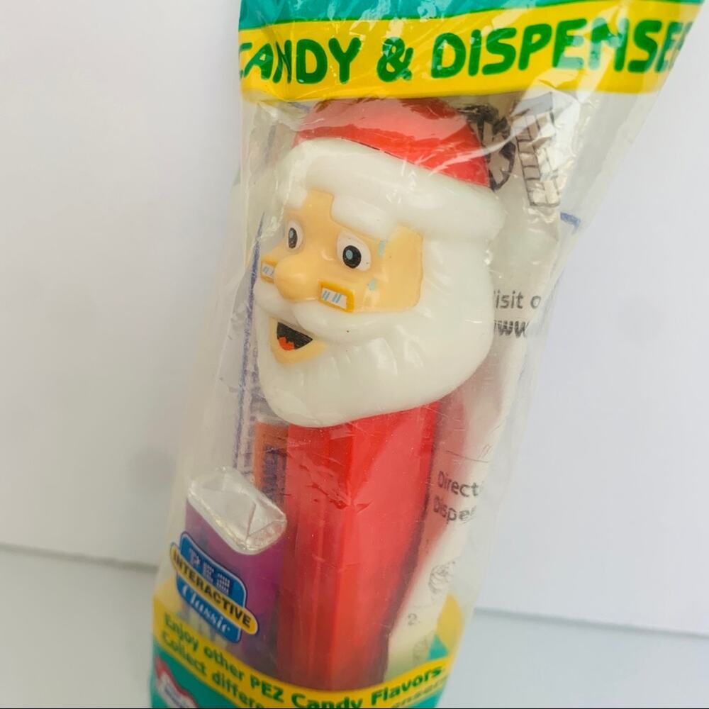 NEW Santa Claus Pez Dispenser